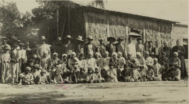 Saenz Peña: antica foto di Don Contardi con gli Indios