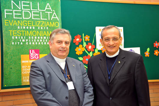 Carballo (Frati Minori) e Chavez (salesiani), presidente entrante e uscente