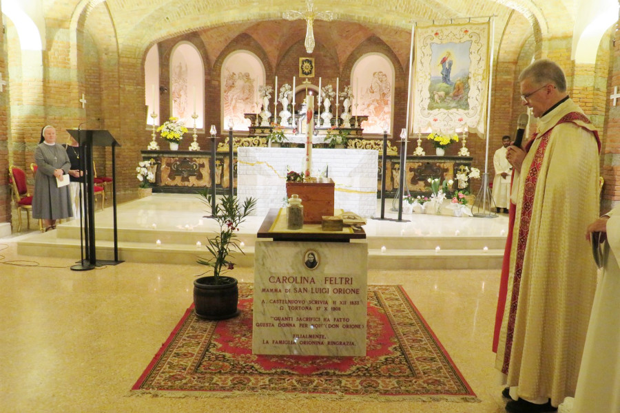 Tortona – La Famiglia Carismatica Orionina accoglie Mamma Carolina al Santuario della Madonna della Guardia