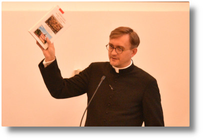 Polonia: In Un Libro Fede, Storia E Architettura Della Chiesa San Giovanni Battista A Malbork