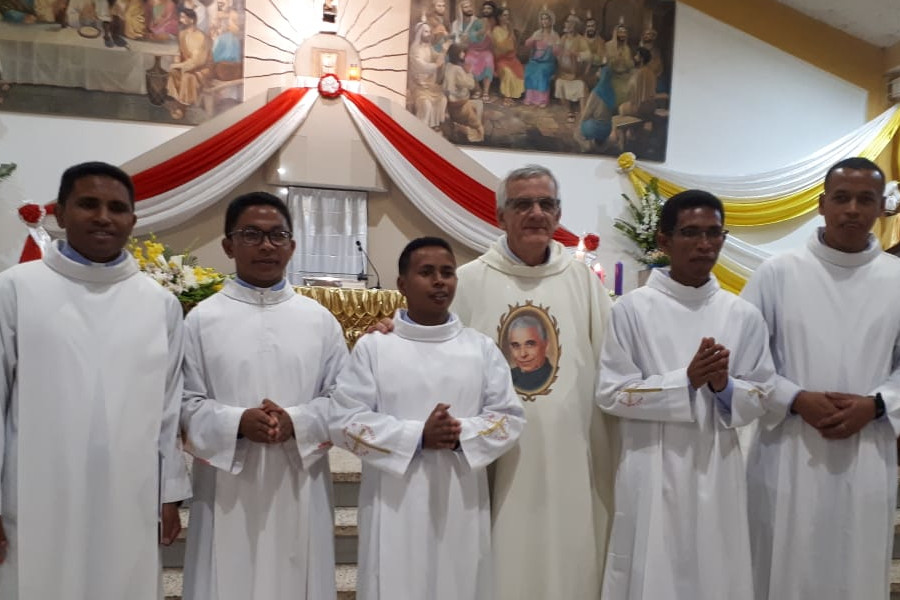 Madagascar: La professione perpetua e l'ordinazione diaconale di 5 religiosi