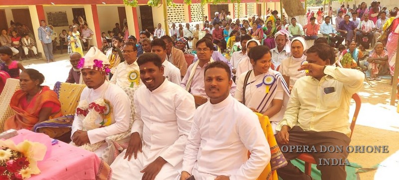 INDIA: L'ORDINAZIONE SACERDOTALE DI P. ARVIND XAXA -  23147
