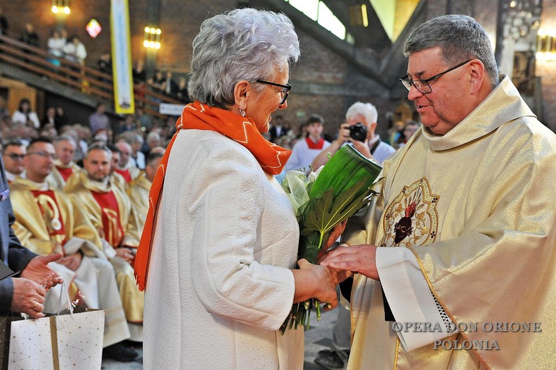 POLONIA: CELEBRATI I 100 ANNI DI PRESENZA ORIONINA -  23178