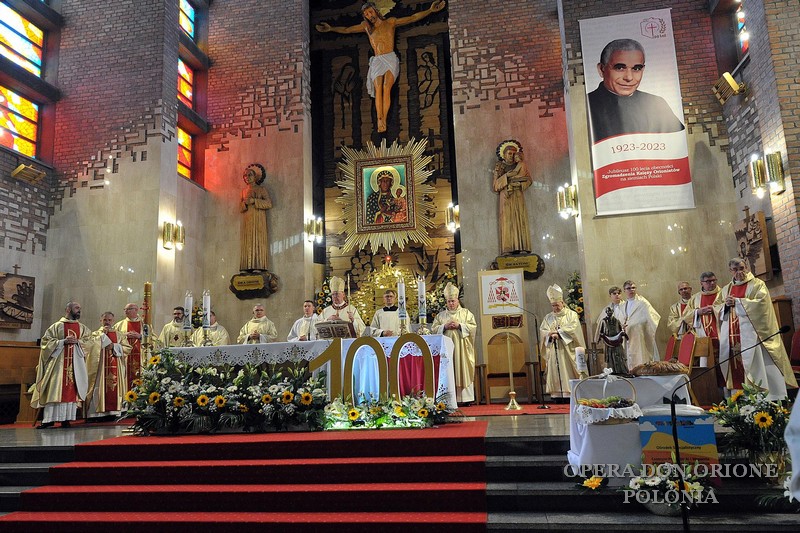 POLONIA: CELEBRATI I 100 ANNI DI PRESENZA ORIONINA -  23179