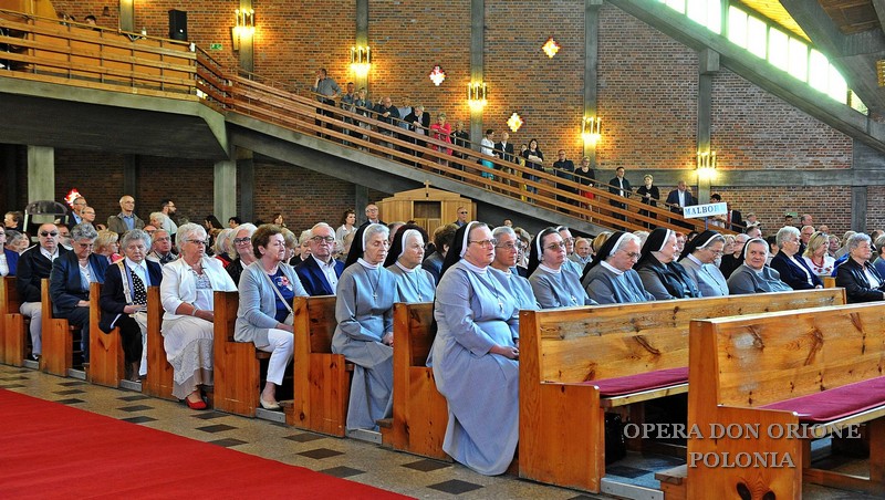 POLONIA: CELEBRATI I 100 ANNI DI PRESENZA ORIONINA -  23182