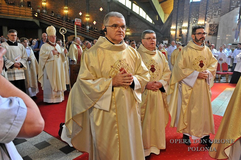POLONIA: CELEBRATI I 100 ANNI DI PRESENZA ORIONINA -  23193