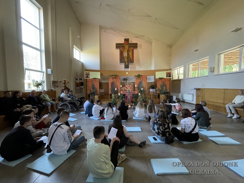 UCRAINA: A L'VIV, GIOVANI ORIONINI IN CAMMINO -  23241