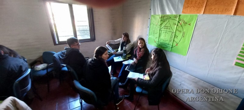ARGENTINA: L'INCONTRO DEL SEGRETARIATO EDUCATIVO -  23254