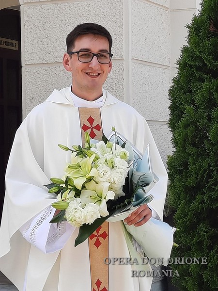ROMANIA: L'ORDINAZINE SACERDOTALE DI DON SILVIU DUMEA -  23281