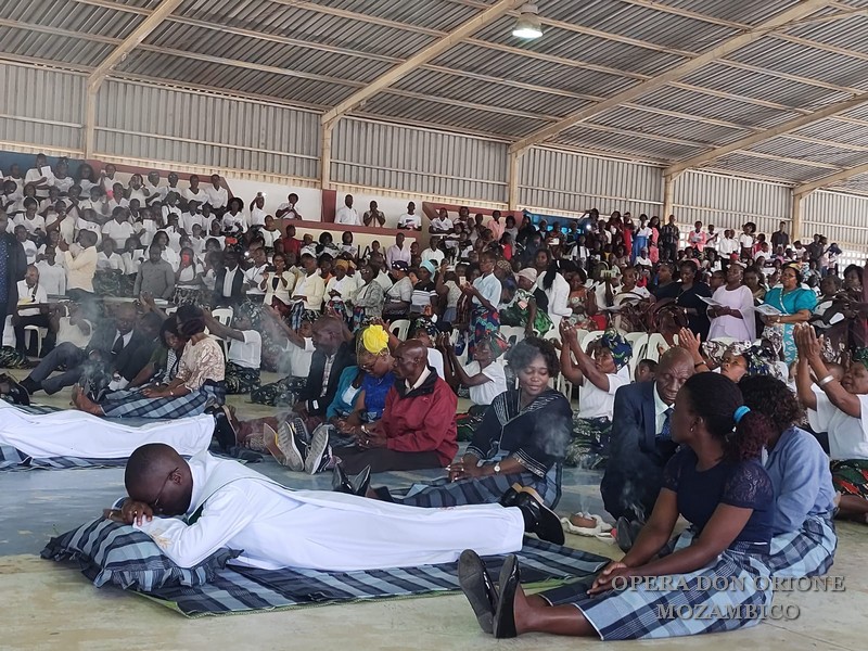 MOZAMBICO: A BEIRA ORDINATI TRE SACERDOTI ORIONINI -  23369