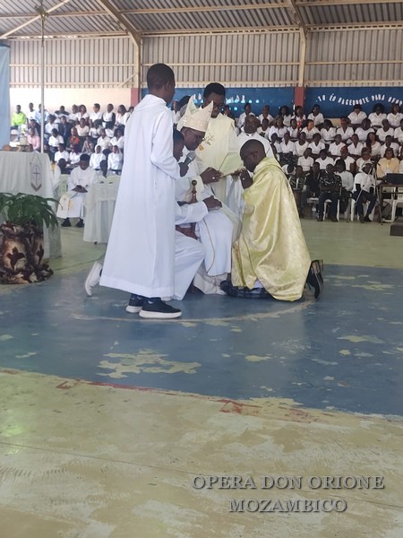 MOZAMBICO: A BEIRA ORDINATI TRE SACERDOTI ORIONINI -  23370