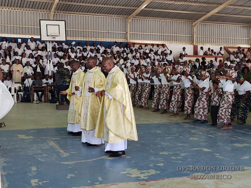MOZAMBICO: A BEIRA ORDINATI TRE SACERDOTI ORIONINI -  23372