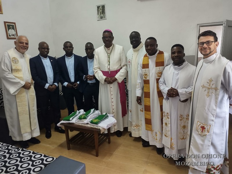 MOZAMBICO: A BEIRA ORDINATI TRE SACERDOTI ORIONINI -  23375