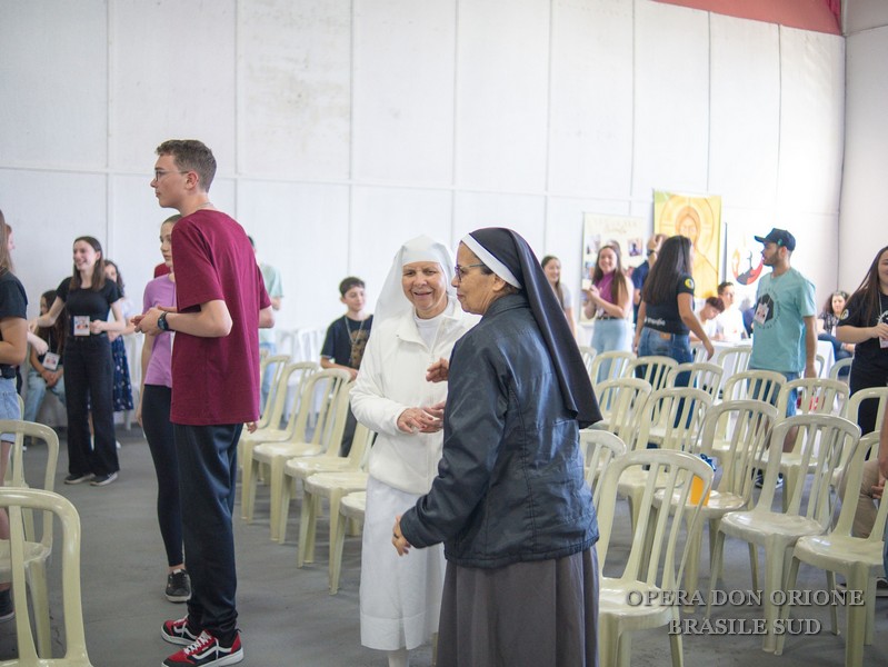 Brasile Sud: Il Pomeriggio dei Giovani orionini -  23544