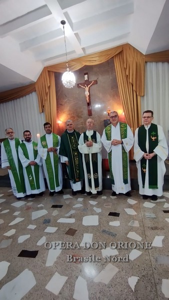 Brasile Nord: L' incontro dei religiosi di voti temporanei -  23755