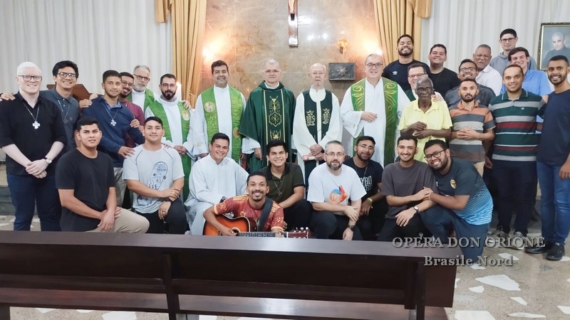 Brasile Nord: L' incontro dei religiosi di voti temporanei -  23757