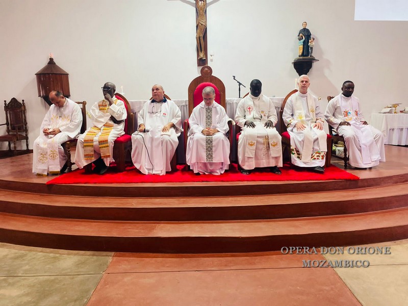 Visita Canonica Generale in Mozambico -  23826