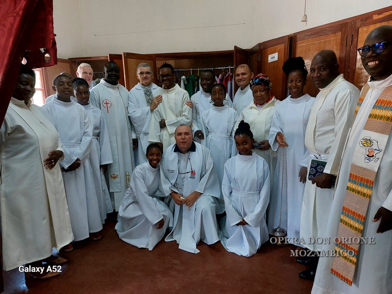 Visita Canonica Generale in Mozambico -  23831