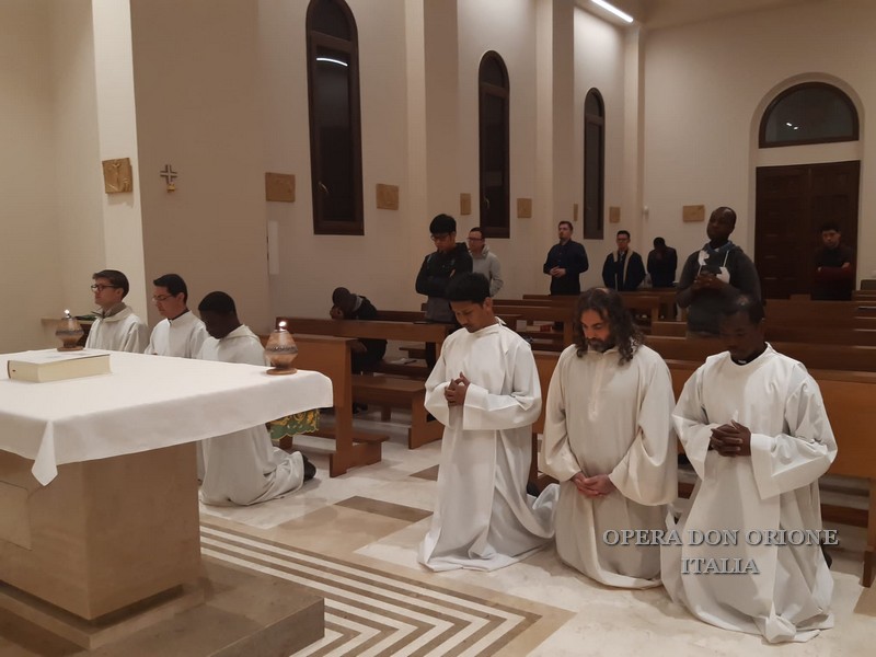 Roma:  A servizio della Parola -  23943