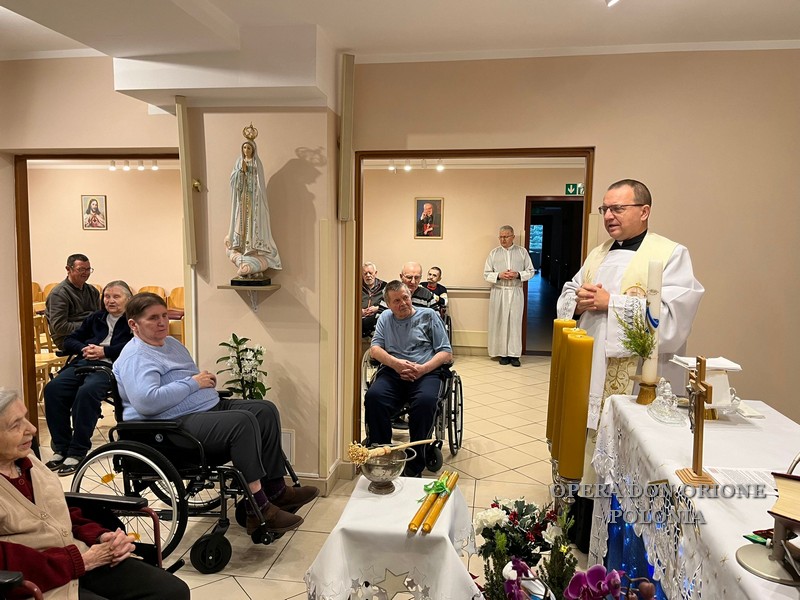 Polonia: Visita pastorale al Piccolo Cottolengo e al Centro per senzatetto di Łaźniew -  23976