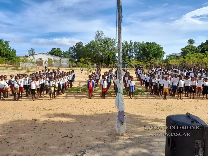 Madagascar: Il futuro inizia da una buona semina -  23981