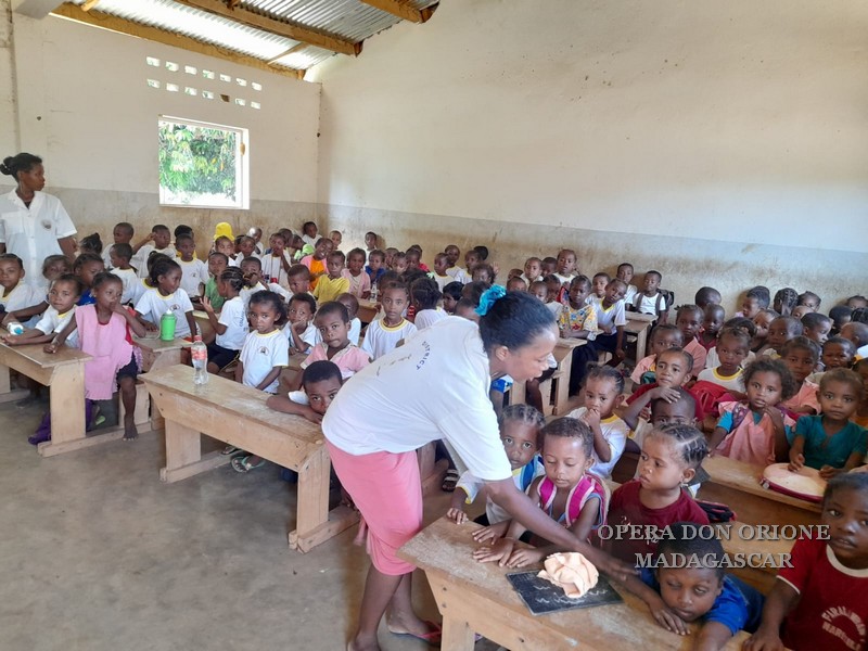 Madagascar: Il futuro inizia da una buona semina -  23982