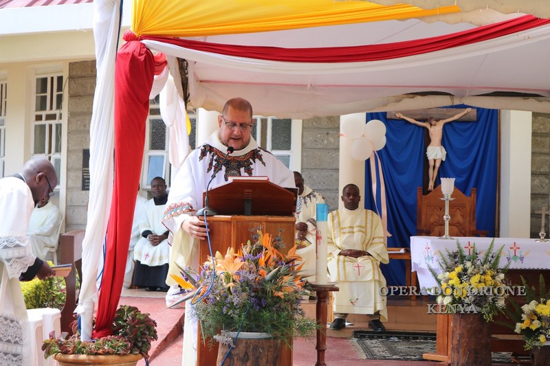 Kenya: A Nairobi la Professione perpetua di tre chierici  -  24096