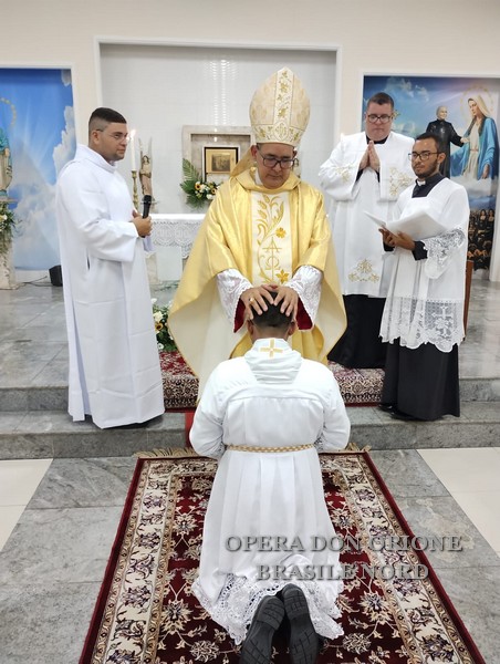 Brasile Nord: L'ordinazione diaconale del chierico Renato Ribeiro da Costa  -  24225
