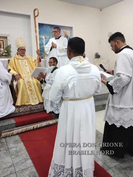 Brasile Nord: L'ordinazione diaconale del chierico Renato Ribeiro da Costa  -  24231