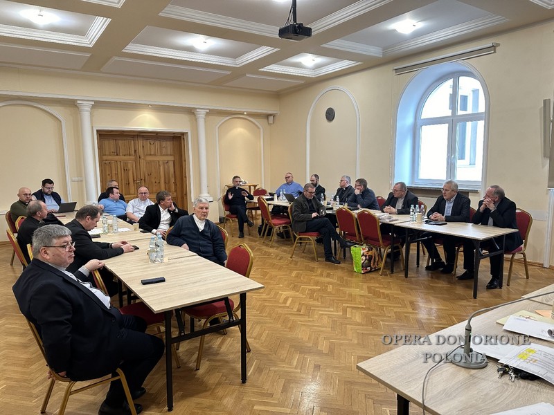 Polonia: A Zduńska Wola l'incontro dei Direttori e dei Parroci -  24295
