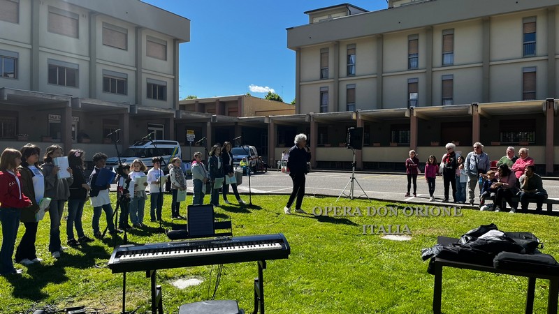 Tortona: Festeggiata al Mater Dei la “Primavera insieme”  -  24318