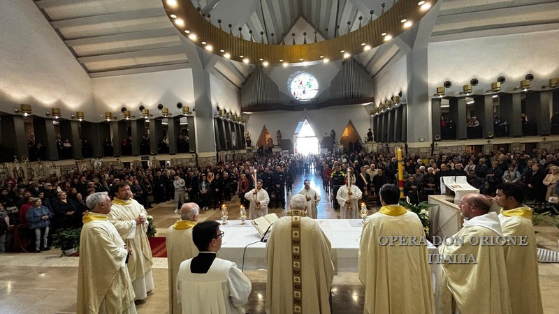 Foggia: “Maria, Madre in preghiera” -  24337