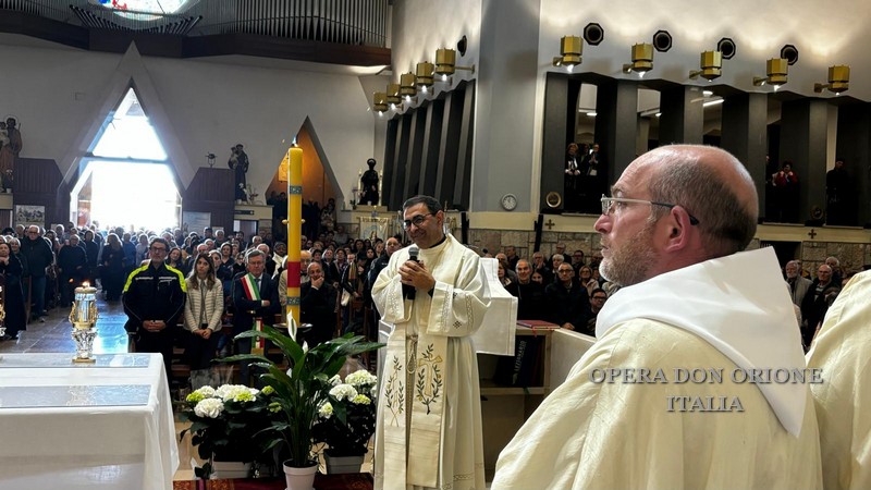 Foggia: “Maria, Madre in preghiera” -  24338