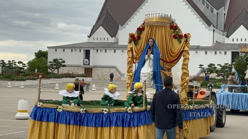 Foggia: “Maria, Madre in preghiera” -  24353