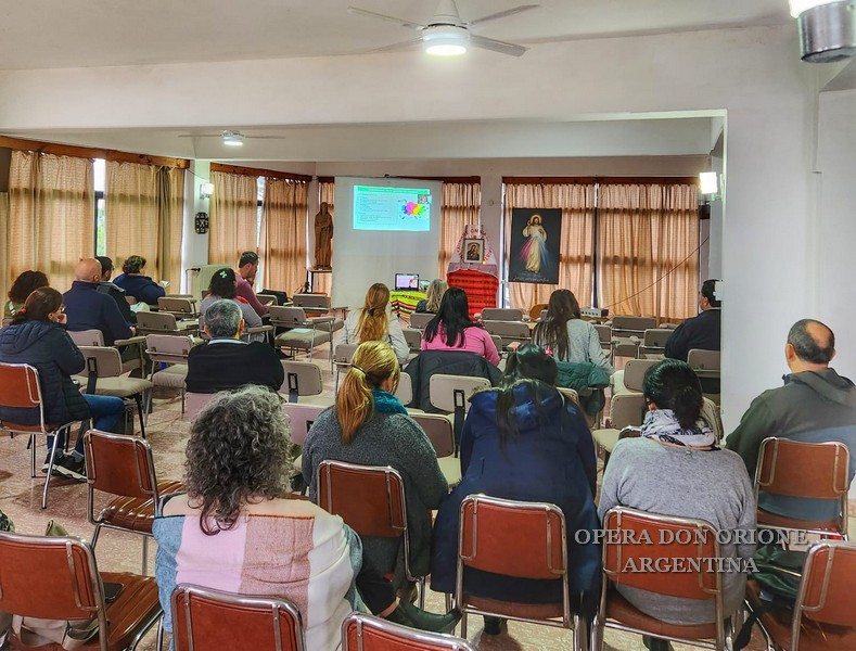 Argentina: L'incontro delle Equipe di gestione dei Cottolengo e delle Case -  24360