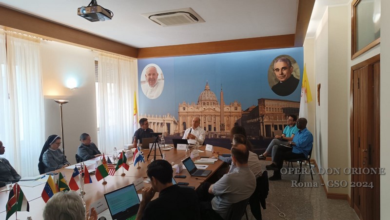 Roma: Iniziato il Convegno dei Gruppi Studi, “Per un nuovo modello di vita religiosa orionina” -  24685