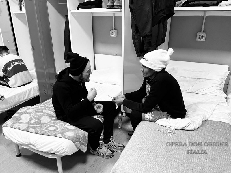 Don Orione oggi: Reti da circo. Gli invisibili acrobati della nostra società -  24911