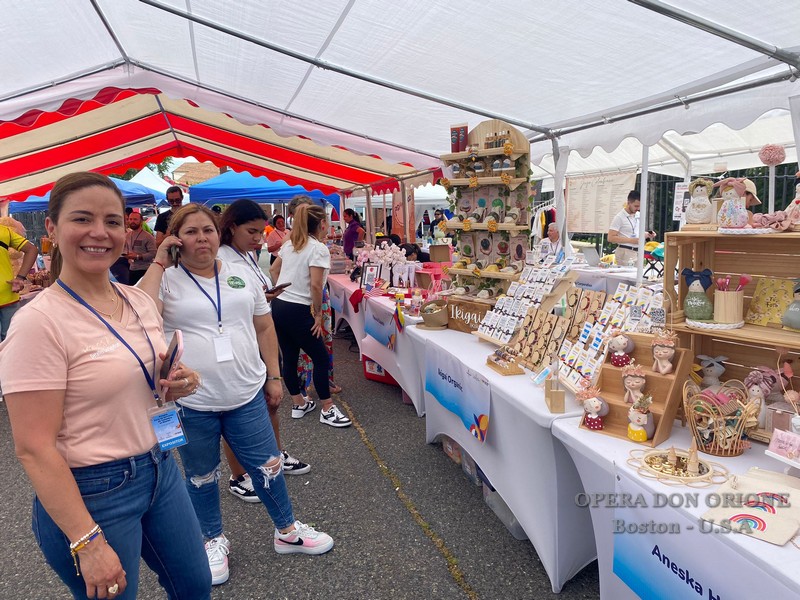 Realizzata presso il Santuario orionino a Boston la prima Fiera dei Servizi Colombiani  -  24916