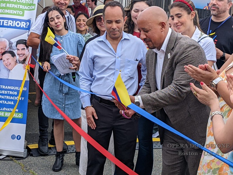 Realizzata presso il Santuario orionino a Boston la prima Fiera dei Servizi Colombiani  -  24918