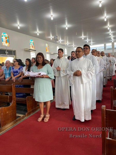 Brasile Nord: A Buritis, l'ordinazione diaconale del chierico Diego De Lima Dias -  24973
