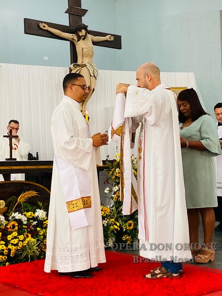 Brasile Nord: A Buritis, l'ordinazione diaconale del chierico Diego De Lima Dias -  24984