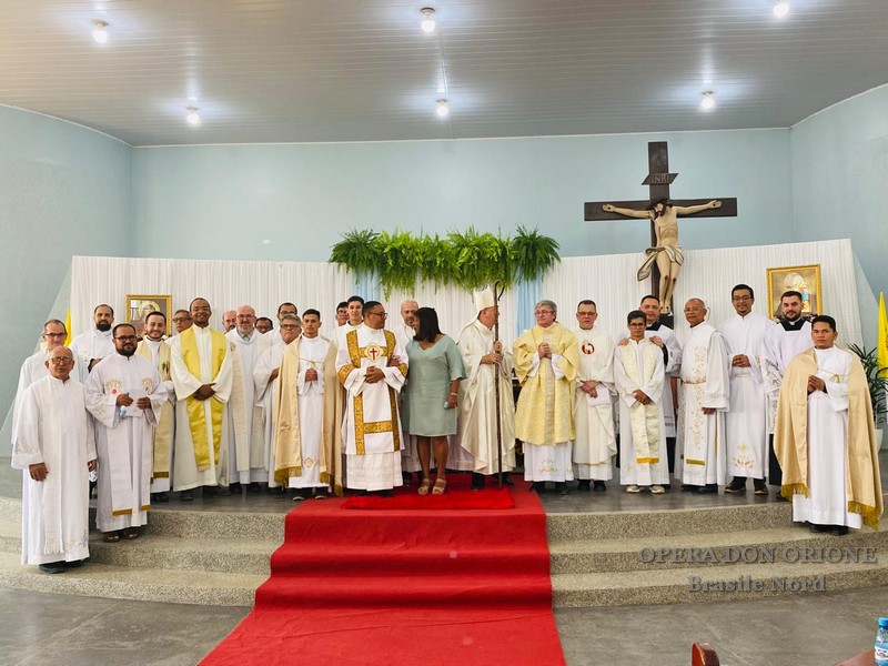 Brasile Nord: A Buritis, l'ordinazione diaconale del chierico Diego De Lima Dias -  24992