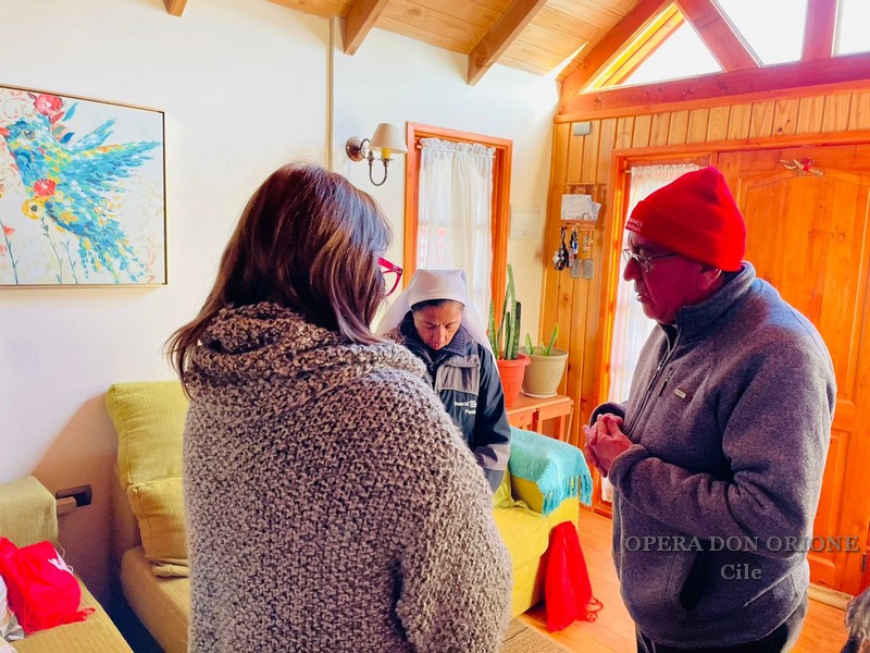 Cile: Due religiosi orionini partecipano alle missioni di solidarietà del Duoc UC ad Algarrobo -  25009