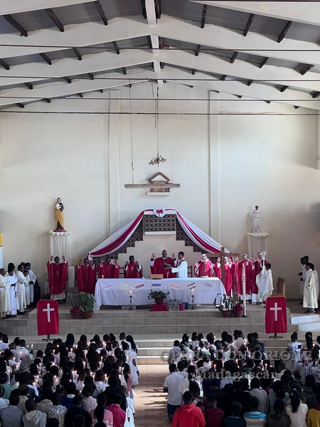 Madagascar: A Miandrarivo inaugurata la chiesa intitolata a Sant'Agostino -  25045