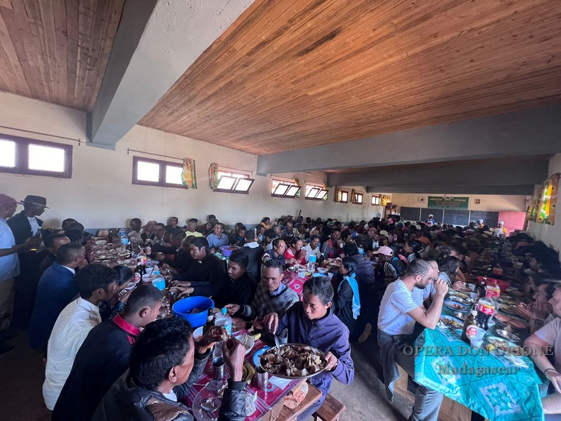 Madagascar: A Miandrarivo inaugurata la chiesa intitolata a Sant'Agostino -  25047