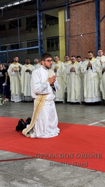 Brasile Nord: A Niterói l'ordinazione sacerdotale di Henrique Fortes de Almeida Francioni Gama -  25074