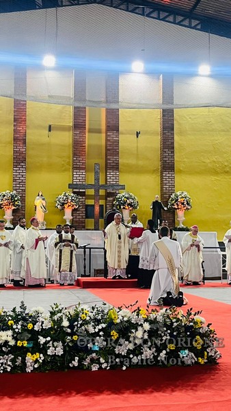 Brasile Nord: A Niterói l'ordinazione sacerdotale di Henrique Fortes de Almeida Francioni Gama -  25077