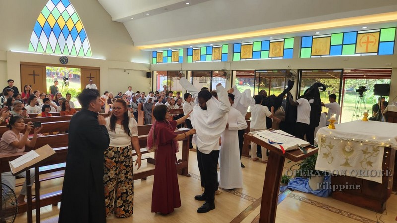 Filippine: La prima professione di otto religiosi delle tre nuove Delegazioni -  25082