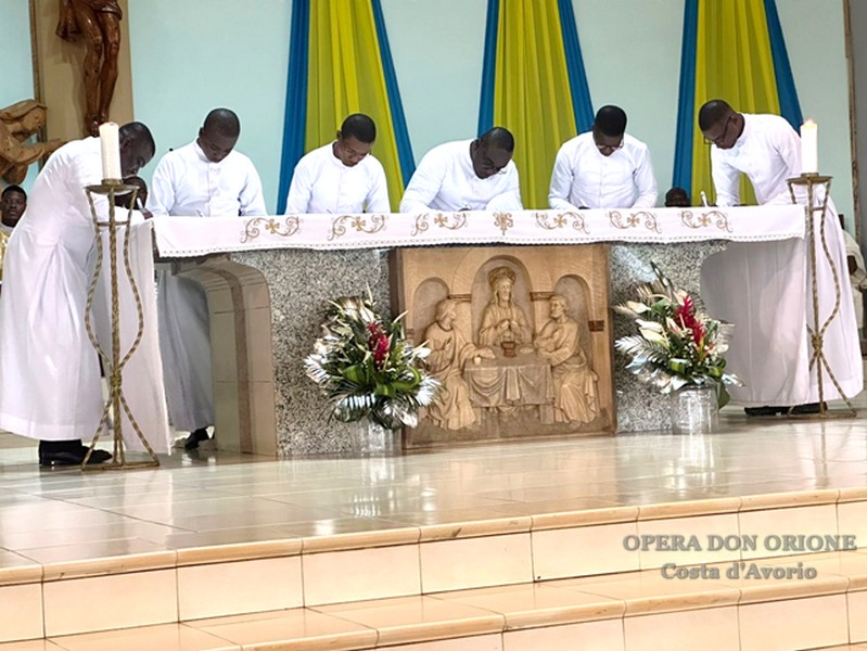 Costa d'Avorio: Celebrate a Bonoua la Solennità della Madonna della Guardia e le Professioni perpetue -  25161