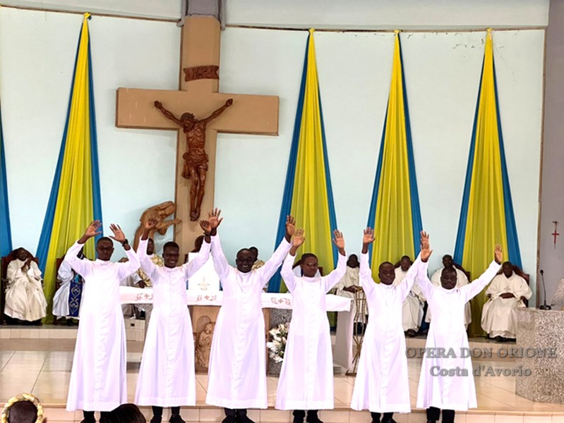 Costa d'Avorio: Celebrate a Bonoua la Solennità della Madonna della Guardia e le Professioni perpetue -  25162